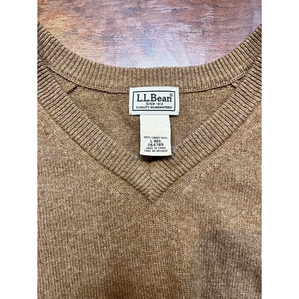 LL Bean Mens 100% Lambswool V-Neck Sweater Size Large - Picture 3 of 6